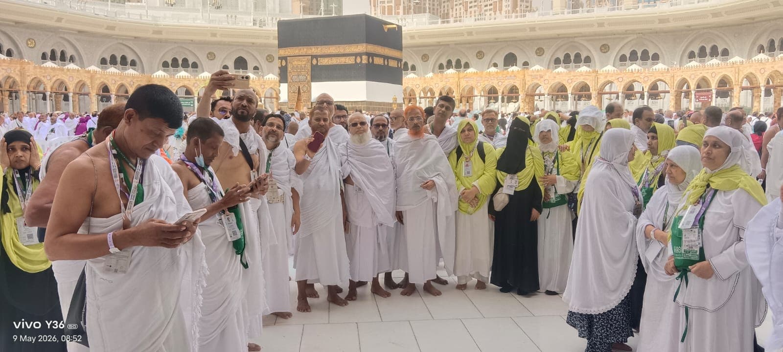 কাবা শরীফের সামনে আমাদের কাফেলা — হজ্জ ১৪৪৭ হিজরি